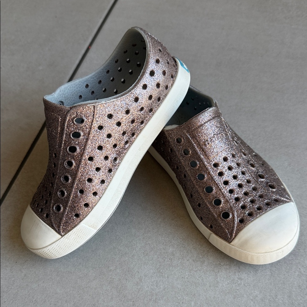 Natives Jefferson Metallic Glitter Shoes Size 10